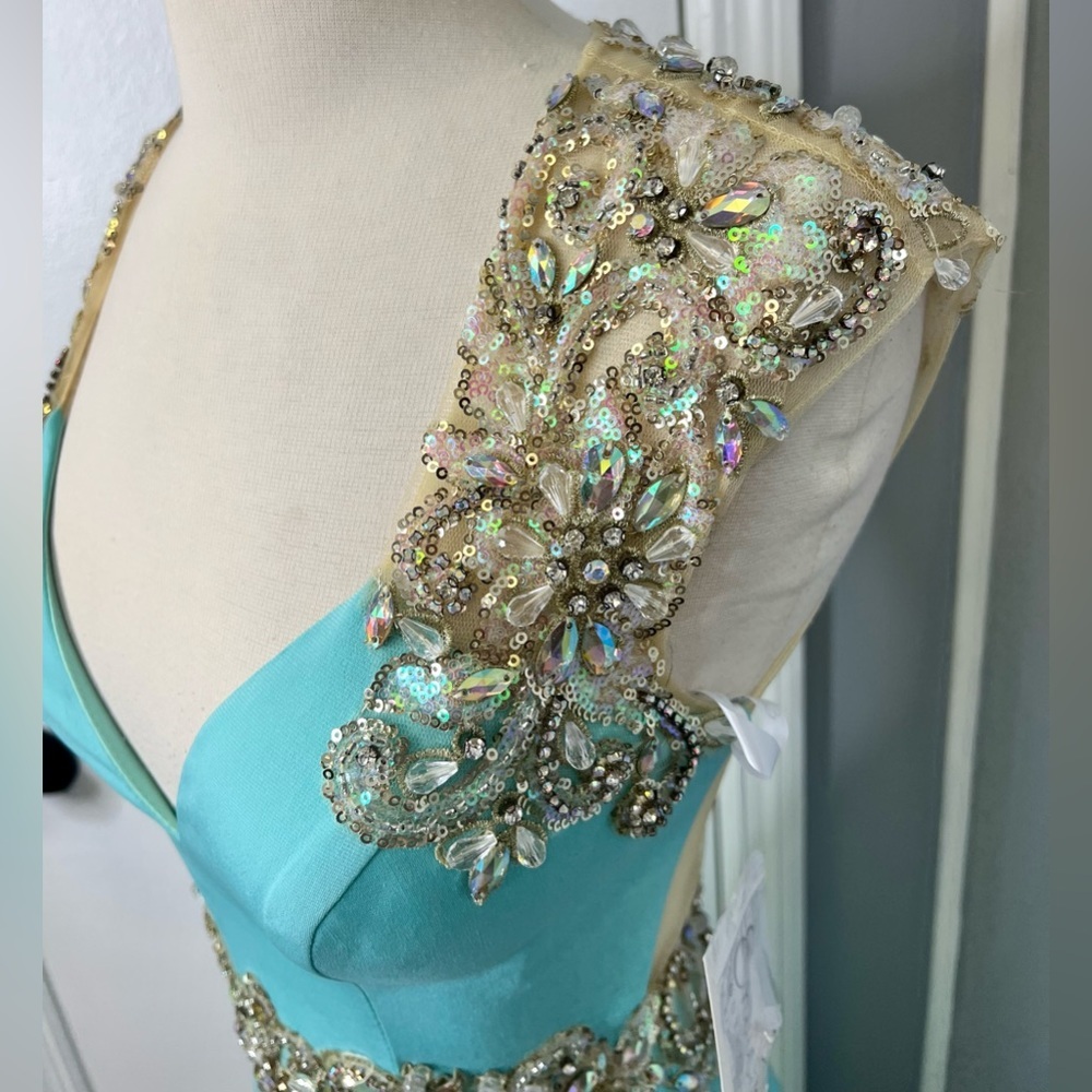 Prom dress - Picture 3 of 6